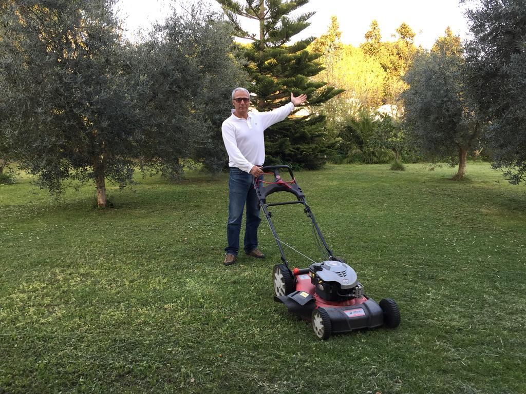 Domus Hotel Terracina Bagian luar foto